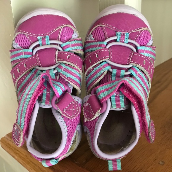 ✅SOLD!✅ {Stride Rite, 4W} Purple Velcro Sandals - Picture 6 of 8